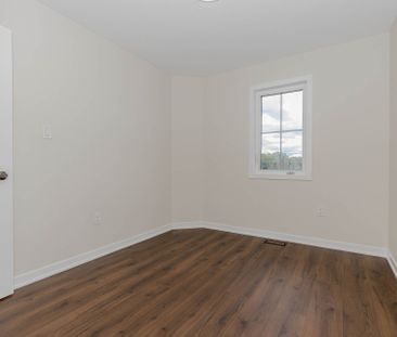 For Lease - 74 Pagebrook Crescent, Hamilton, Ontario - Photo 5