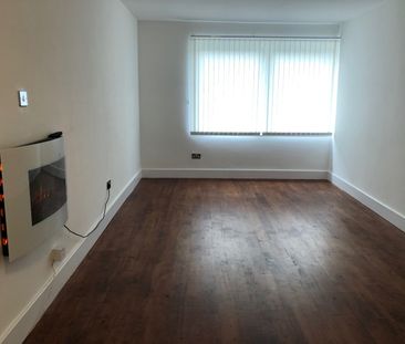 1 Bed Flat, Oakcroft Court, SE3 - Photo 6