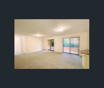 Beautiful Apartment with Pool Access!! - Photo 1