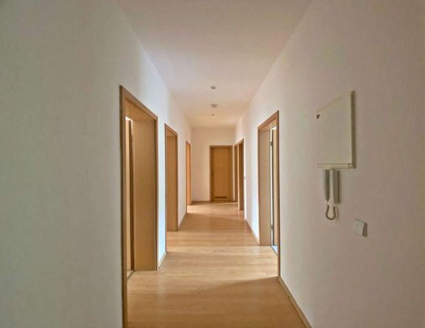 *** Geräumige 4-Raum-Wohnung mit Balkon und Gäste-WC in Chemnitz Gablenz *** - Photo 1