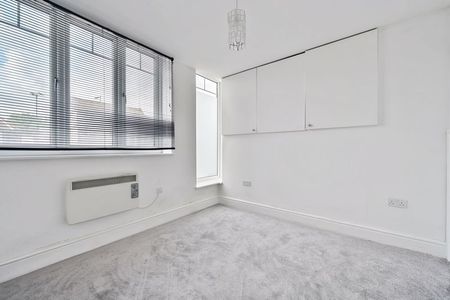Lower Street, Haslemere - 1 bedroomProperty for lettings - Seymours - Photo 3