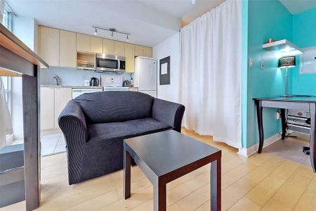 For Lease - 11 Brunel Court Unit# 1509, Toronto, Ontario - Photo 2