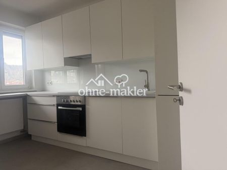 Neu renoviert mitten in der Stadt - Photo 2