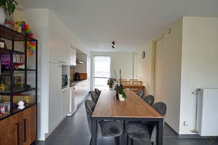 Recente woning op een rustige locatie in het centrum van Eeklo! - Foto 5