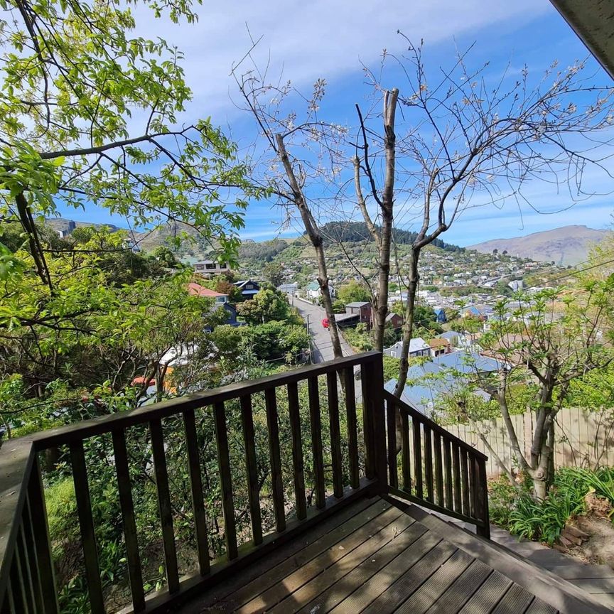 23 Hawkhurst Road, Lyttelton - Photo 1