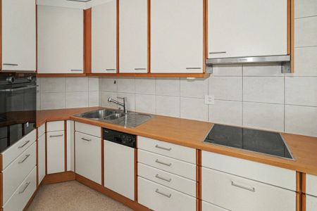 Helle, modernisierte 3.5-Zimmerwohnung in Reinach - Foto 2