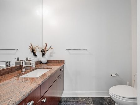 For Lease - 18 Yorkville Avenue Unit# 3402, Toronto, Ontario - Photo 4