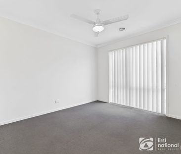 Family Home in Cascades – Convenient Location Opposite Scenic Wetlands - Photo 4