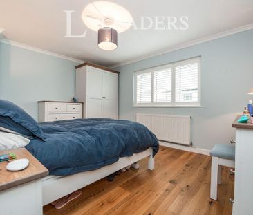 4 bedroom detached house to rent - Photo 3