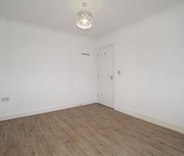 4 Bedroom House - Detached To Let - Photo 6