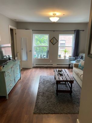 160 Prince William Suite 5 - Photo 1