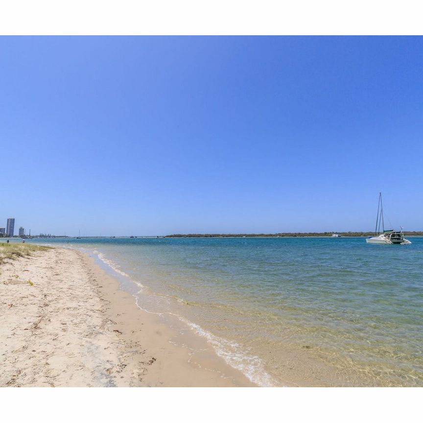 1/94 Frank Street, Labrador - Photo 1