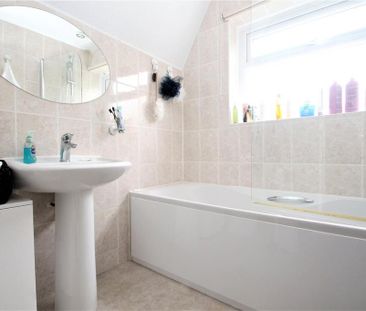 2 bedroom detached house to rent - Photo 5