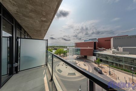 River landing - 1 Bedroom/1 Bathroom - 503 490 2nd Avenue - Photo 2