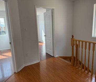 For Lease - 75 Crystalview Crescent, Brampton, Ontario - Photo 4