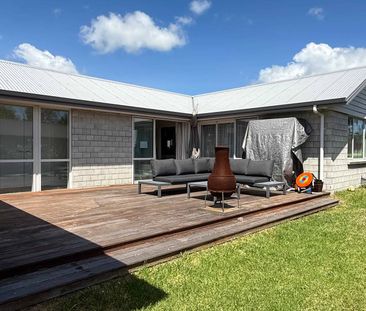 Modern living, country location! - Photo 3