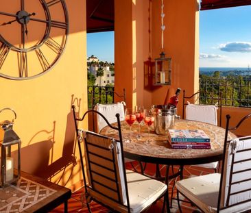 Middle Floor Apartment in Benahavís - Photo 4
