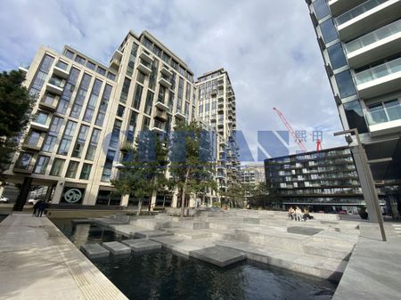 London Dock, Wapping, London, E1W - Photo 2