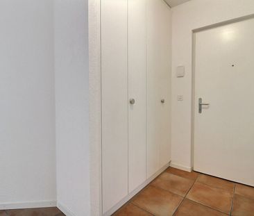 Bel appartement rénové de 4,5 pièces idéalement situé - Photo 2