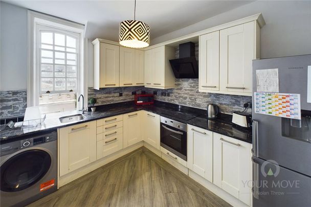 1 bedroom in a house share to rent - Photo 1