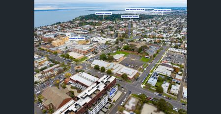 Stylish and luxury apartment with views to impress. - Photo 2