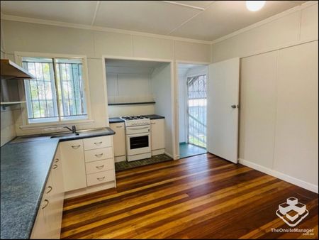 Charming Family Home In Prime Chermside Location â 3 Bed, 1 Bath, 3 Car - Photo 5