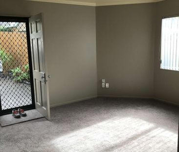 Two bedroom unit with own outdoor space - Photo 6