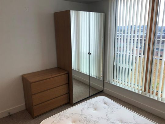 1 bedroom Flat To Let - Photo 1