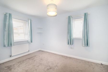 2 bedroom end of terrace house to rent - Photo 3