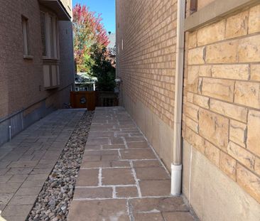 For Lease - 2407 Taylorwood Drive, Oakville, Ontario - Photo 5