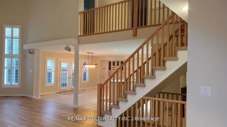 For Lease - 79 Surrey Drive, Hamilton, Ontario - Photo 2