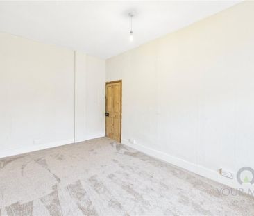 2 bedroom end of terrace house to rent - Photo 3