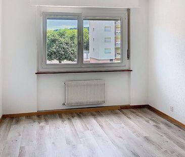 Entièrement rénové, appartement de 3 pièces avec balcon! - Photo 6
