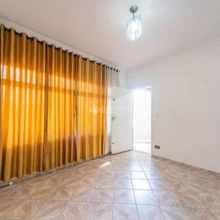Sobrado com 4 quartos e 152m² para alugar em Vila Palmares, Santo André. - Foto 4