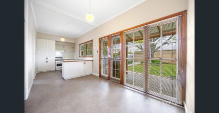 Period Gem in Ballarat Central - Photo 5