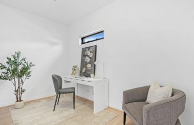 Sun-Drenched North-East Facing 3-Bedroom Plus Study Penthouse - Photo 5