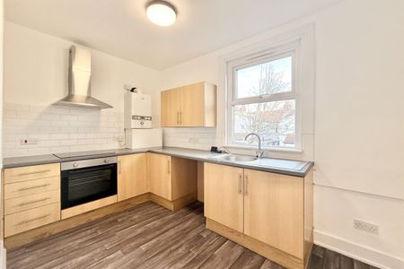 2 bed Flat Oban Road, Southend-on-Sea, SS2 - Photo 3