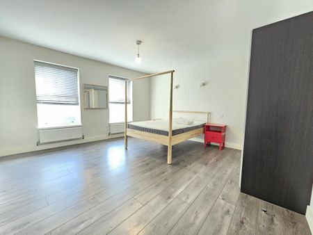 1 bedroom flat to rent - Photo 2