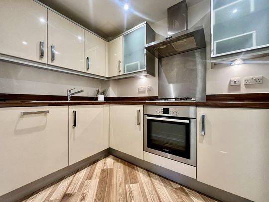 2 bedroom apartment to rent - Photo 1