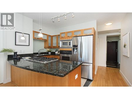 200X 1228 W HASTING STREET, Vancouver, British Columbia - Photo 2