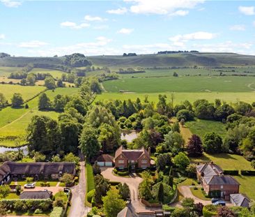 Impressive family house in an idyllic edge of village location with landscaped gardens, set in c2.44 acres. - Photo 2