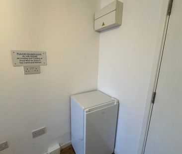 1 bedroom Flat To Let - Photo 6