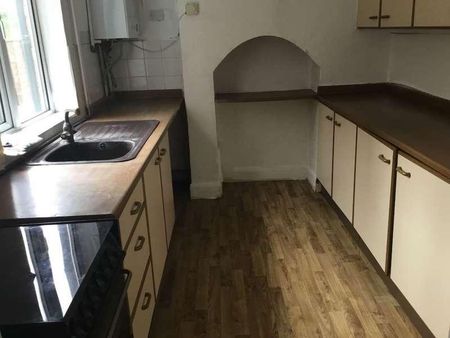 Wyggeston Street, Burton Upon Trent, DE13 - Photo 3