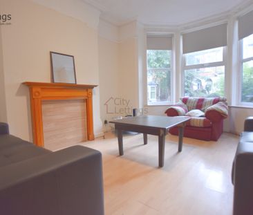 5 Bedroom Semi-Detached House - Photo 1