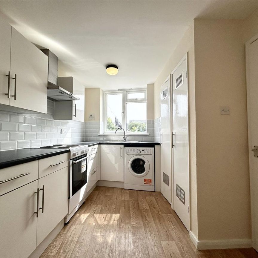 3 Bedroom Maisonette To Let - Photo 1