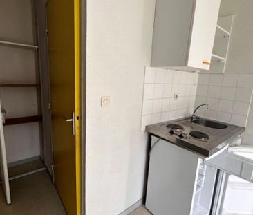 Location Appartement 1 pièce(s) de 14.68 m2 - Photo 2