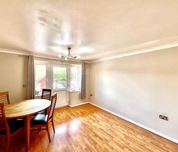 Duett Court, St. Giles Close, Heston, Hounslow, TW5 - Photo 4