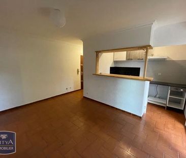 Location Appartement 2 pièces 38m² CARPENTRAS 84200 - Photo 1