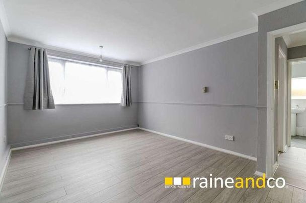 Roe Green Lane, Hatfield, AL10 - Photo 1