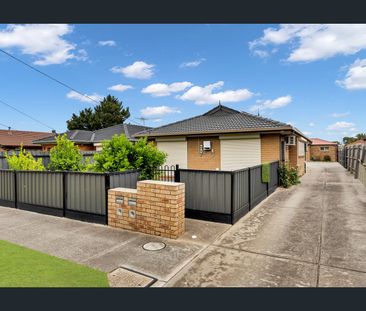 Easy-Care Home Offering Comfort, Space & Convenience - Photo 6